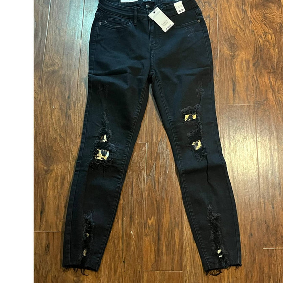 NWT Judy Blue Leopard Distressed Mid Rise Skinny Jean JB82168BK Size 7/28 - Picture 2 of 7